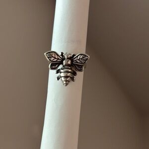 Bumblebee ring stamped 925